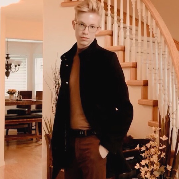 Profile Picture of Conor Blackaby (@cblackaby8) on Poshmark