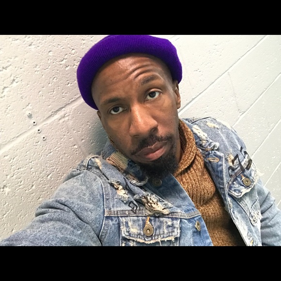 Profile Picture of Mark Gregory (@comicmarkgreg) on Poshmark