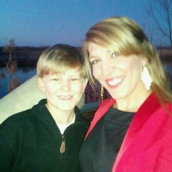 Profile Picture of Kristin Farley (@kfarley0929) on Poshmark