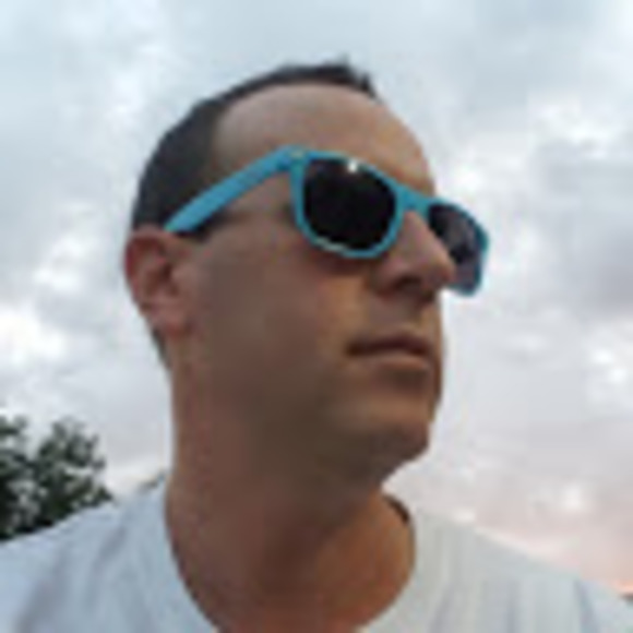 Profile Picture of Michael Leber (@mrmichaelleber) on Poshmark