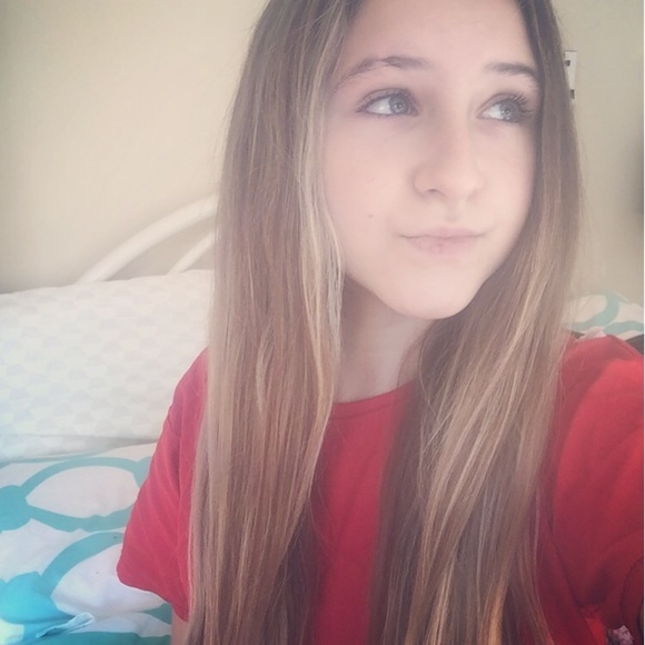 Profile Picture of Haley Mccabe (@hkmccbe) on Poshmark