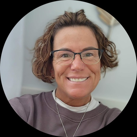 Profile Picture of Jennifer Cernik (@jcernik) on Poshmark