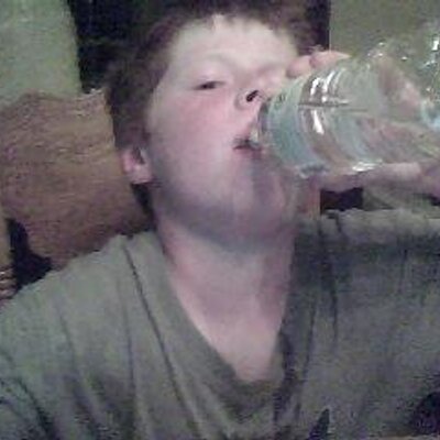 Profile Picture of Evan Goode (@kidzsmosh) on Twitter