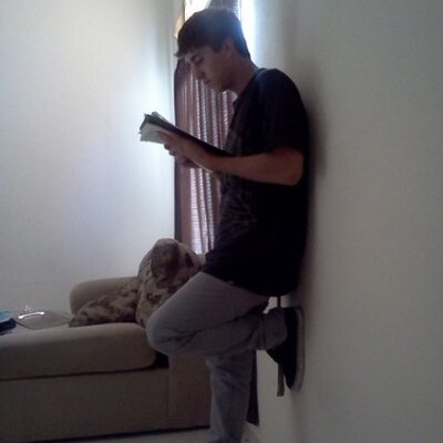 Profile Picture of Zachary Mcclure (@ZackEatsTurtle) on Twitter