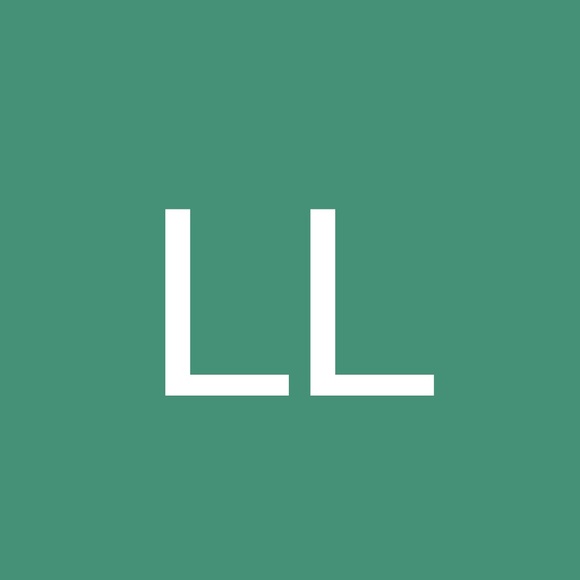 Profile Picture of Lellymesch Lellymesch (@lellymesch) on Poshmark