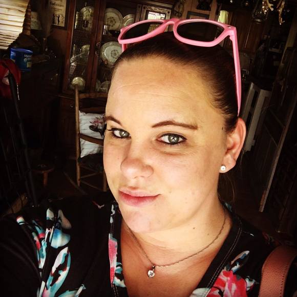 Profile Picture of Jillian Nuber (@jilliannuber) on Poshmark