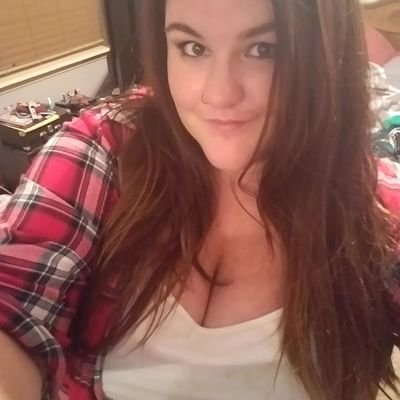 Profile Picture of Sam Casey (@SamMarie323) on Twitter