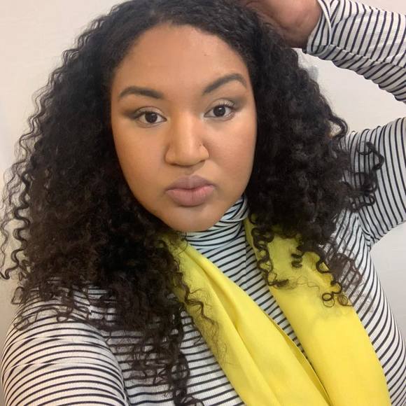 Profile Picture of Dominique Pilkinton (@domlove23) on Poshmark