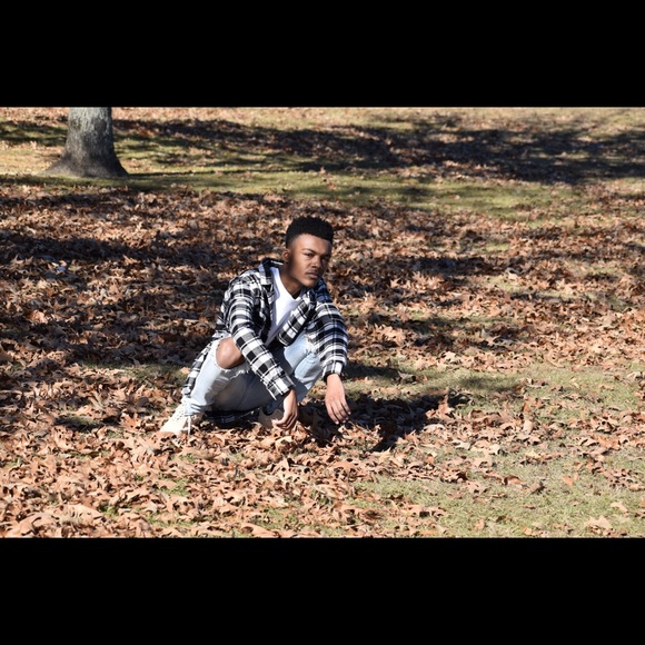 Profile Picture of Jay Travis (@jaytrxvis) on Poshmark