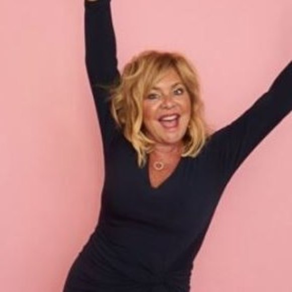 Profile Picture of Marilyn Schaffer (@marilynschaffer) on Poshmark