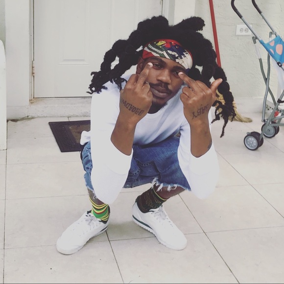 Profile Picture of Jerry Pierre (@jerry95pierre) on Poshmark