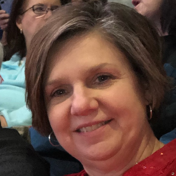Profile Picture of Jennifer Duerson (@jeduerson) on Poshmark