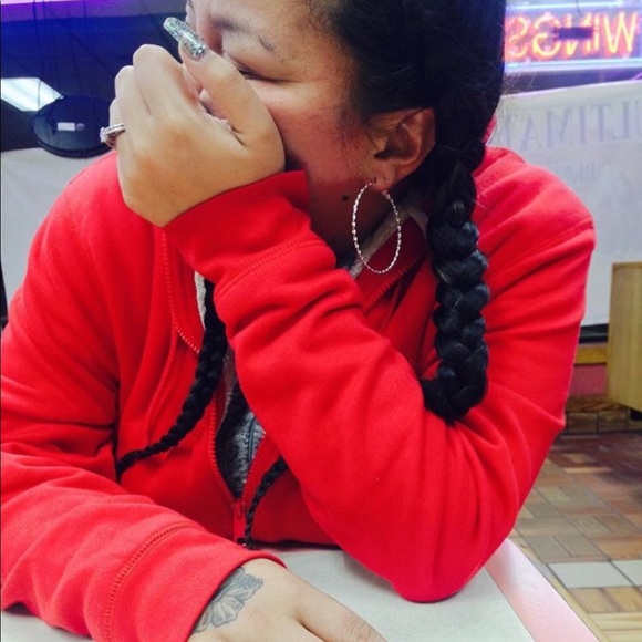 Alexis Aquiningoc - Poshmark Profile Picture of Alexis Aquiningoc (@slickbby) on Poshmark