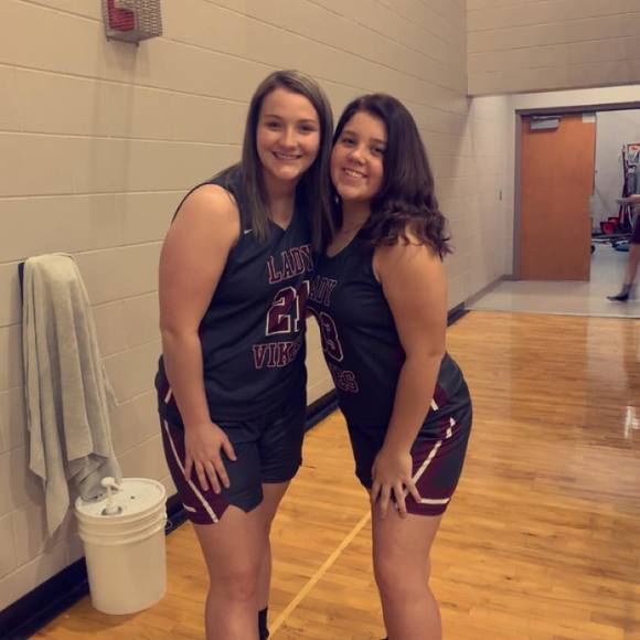 Profile Picture of Rylee Ousley (@ryleeousley) on Poshmark