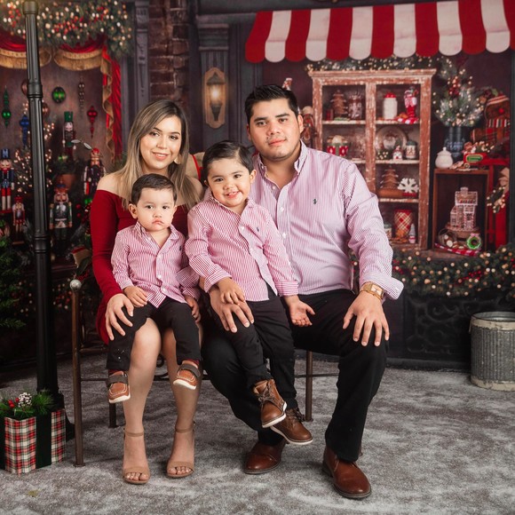 Profile Picture of Carlos Molano (@carlosmolano) on Poshmark