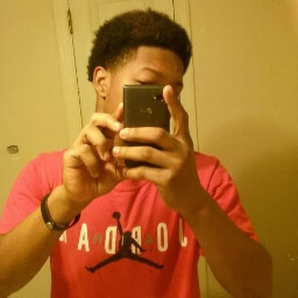 Profile Picture of Eric Richardson (@ericrichards993) on Poshmark