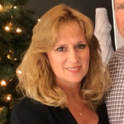 Profile Picture of Barbara Triplett 🌻 (@BarbTriplettTX) on Twitter