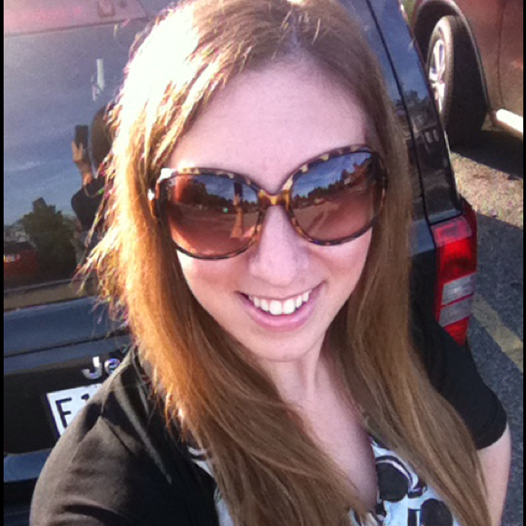 Profile Picture of Lisa Czarnick (@lmc84) on Poshmark