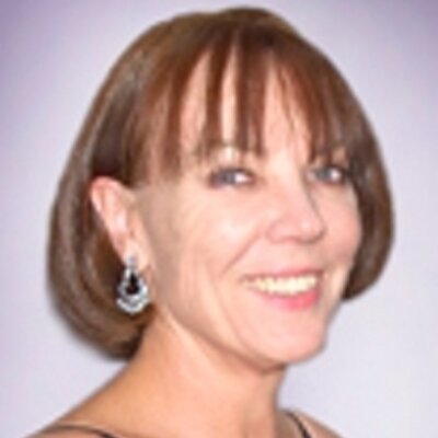 Profile Picture of Dee Muller (@GlitterDrops) on Twitter