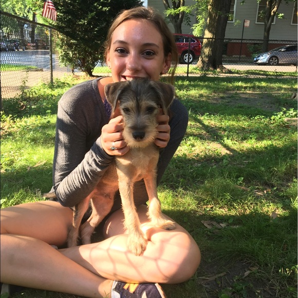 Profile Picture of Lily Lasalle (@lilylasalle) on Poshmark