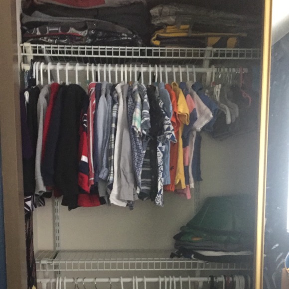 Profile Picture of Adelle Dimalanta (@sellandbuyagain) on Poshmark