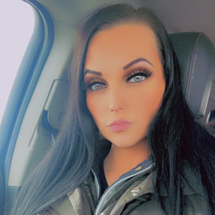 Profile Picture of Baddie 💋 (@baddiemom_11) on Tiktok