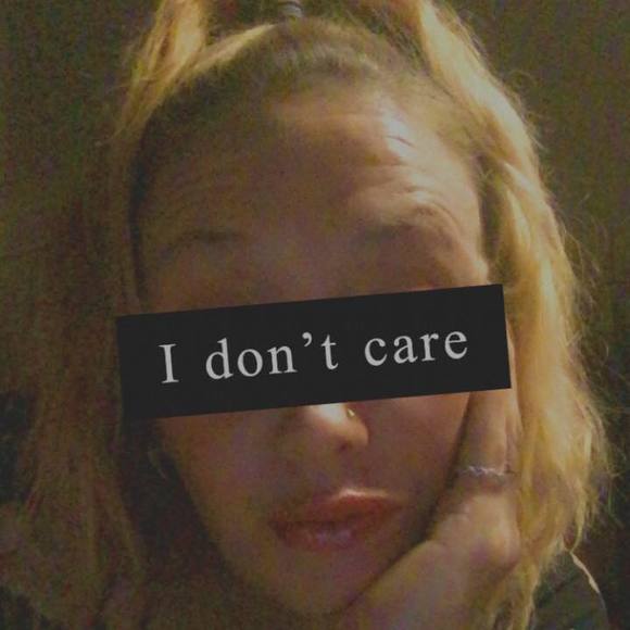 Profile Picture of Shellie Martin (@elizabethm1987) on Poshmark