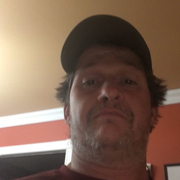 Profile Picture of Steve Cloutier (@stevecloutier) on Poshmark