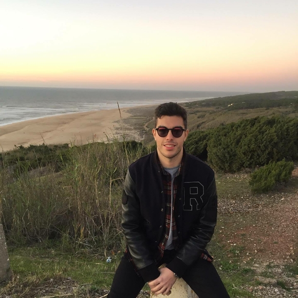 Profile Picture of Richard Feliciano (@rickfeliciano) on Poshmark
