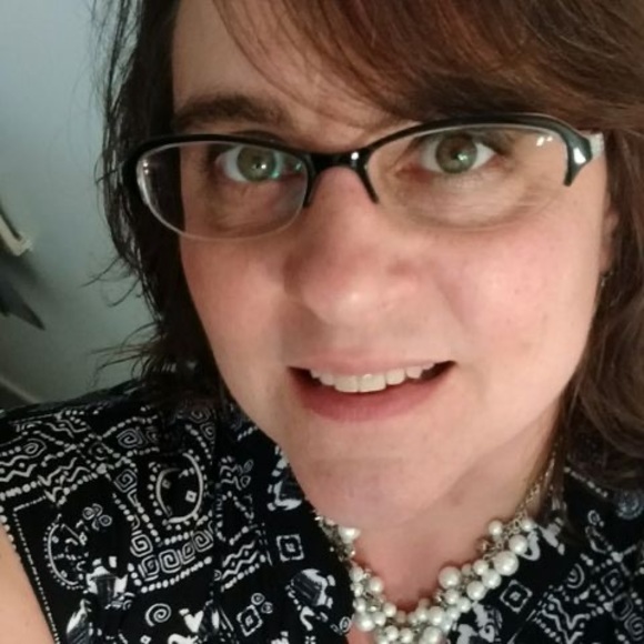 Profile Picture of Mandy Close (@jclogging) on Poshmark