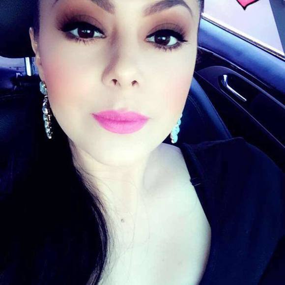 Profile Picture of Jessica Flores picazo (@lovely_jesi) on Poshmark