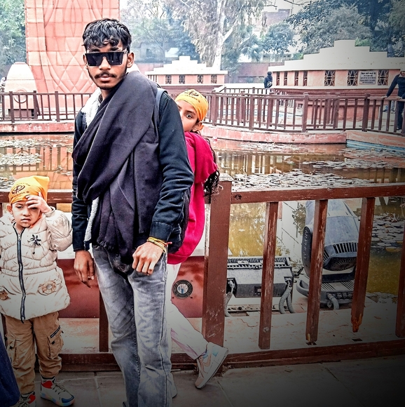 Profile Picture of Lakshmi Narayan (@luxminarayan549) on Poshmark