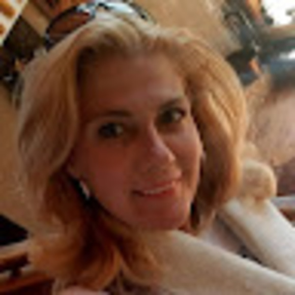 Stacy Schoenberger - Poshmark Profile Picture of Stacy Schoenberger (@stacyschoenb270) on Poshmark
