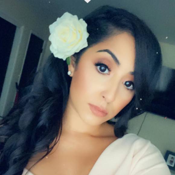 Profile Picture of Bianca Miranda (@bmiranda81890) on Poshmark