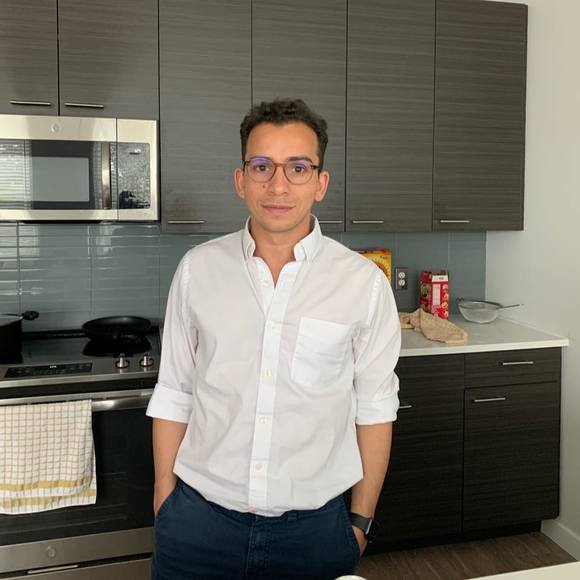 Profile Picture of Ahmed Abdelraouf (@ahmedabd) on Poshmark