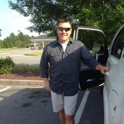 Profile Picture of Clay Richardson (@clayrich77) on Twitter