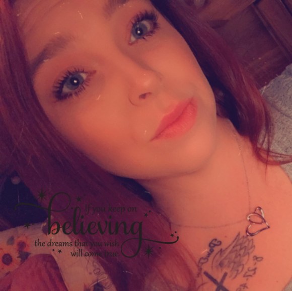 Profile Picture of Brettney Trentham (@brettbea1997) on Poshmark