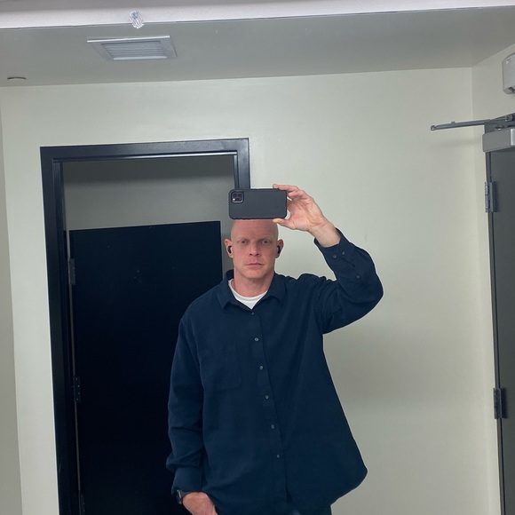 Profile Picture of John Gilbert (@johngilbert226) on Poshmark