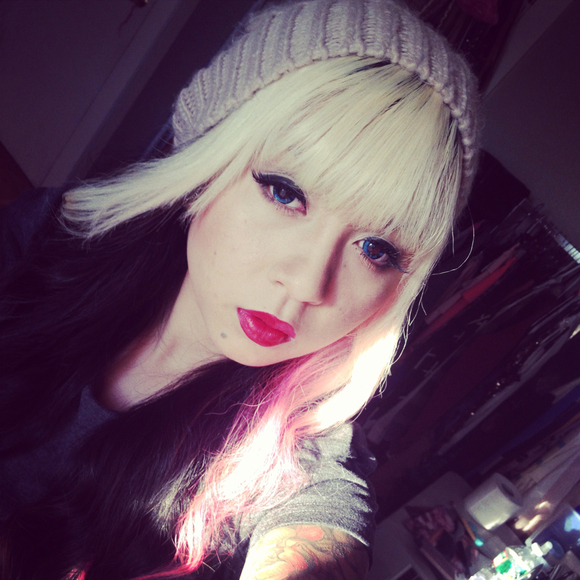 Profile Picture of Linda Thach (@lindadevastator) on Poshmark