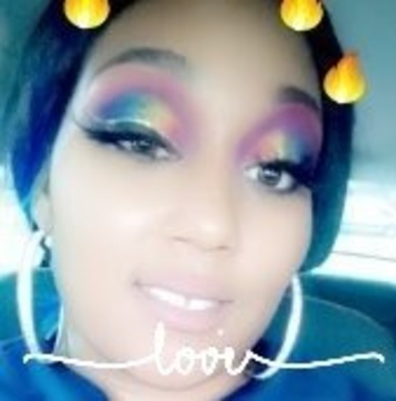 Profile Picture of Mirella Aguilera (@mirella17) on Poshmark