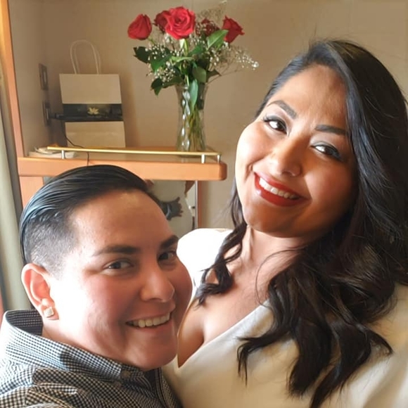 Profile Picture of Bobbie Reyna (@bobbiereyna) on Poshmark