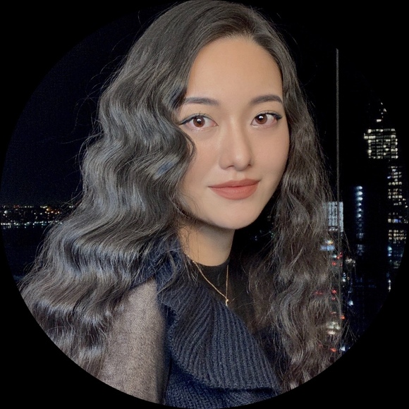 Profile Picture of Stella Zhao (@stellazhao95) on Poshmark