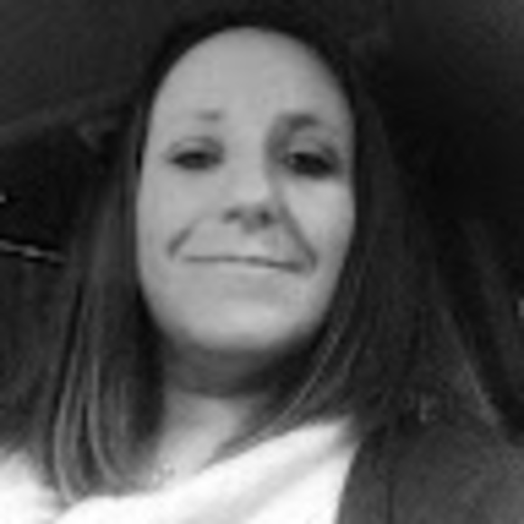 Profile Picture of Cami Aspesi (@caspesi51) on Poshmark