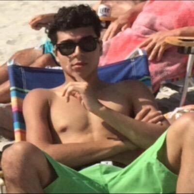 Profile Picture of Mike Arato (@AratoMike) on Twitter