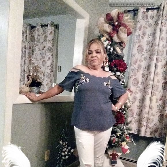 Profile Picture of Grisel Perez (@98greenwood) on Poshmark