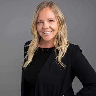 Profile Picture of Kate McGinnis, Realtor (@katemcginnisrealtor) on Instagram