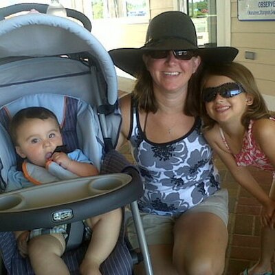 Profile Picture of Julianna Alexander (@nannabug4) on Twitter