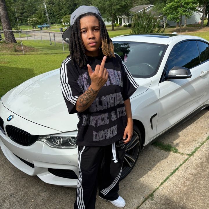 Profile Picture of shelovekirby6 (@shelovekirby6) on Tiktok