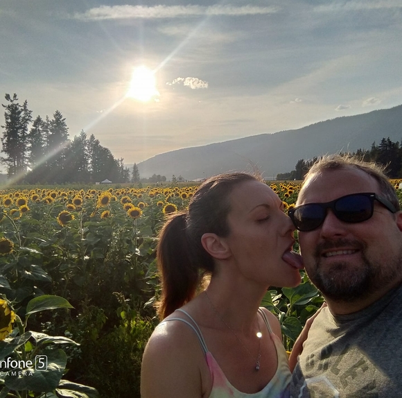 Profile Picture of Kimberley Mctaggart (@kimberleymct879) on Poshmark