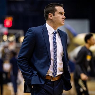 Profile Picture of Dan Russell (@CoachDanRussell) on Twitter